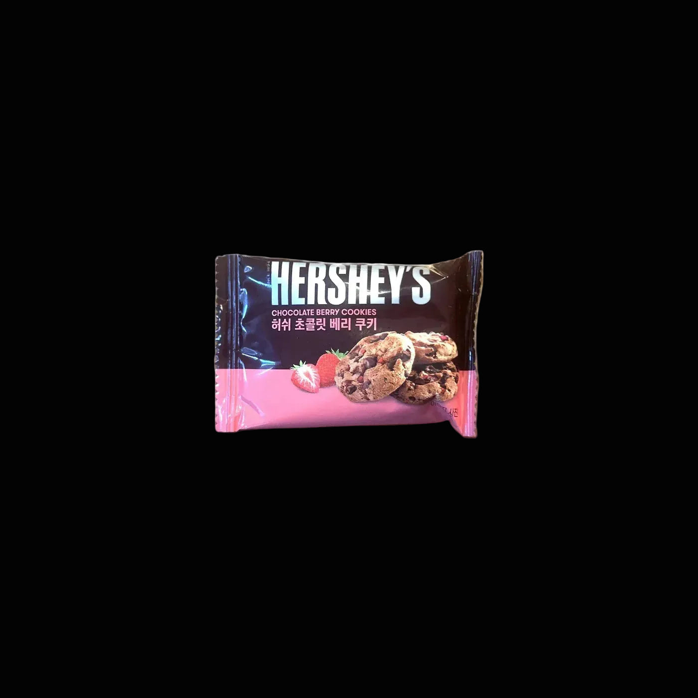Hershey's Strawberry & Berry Chocolate Chip Cookie (Korea)